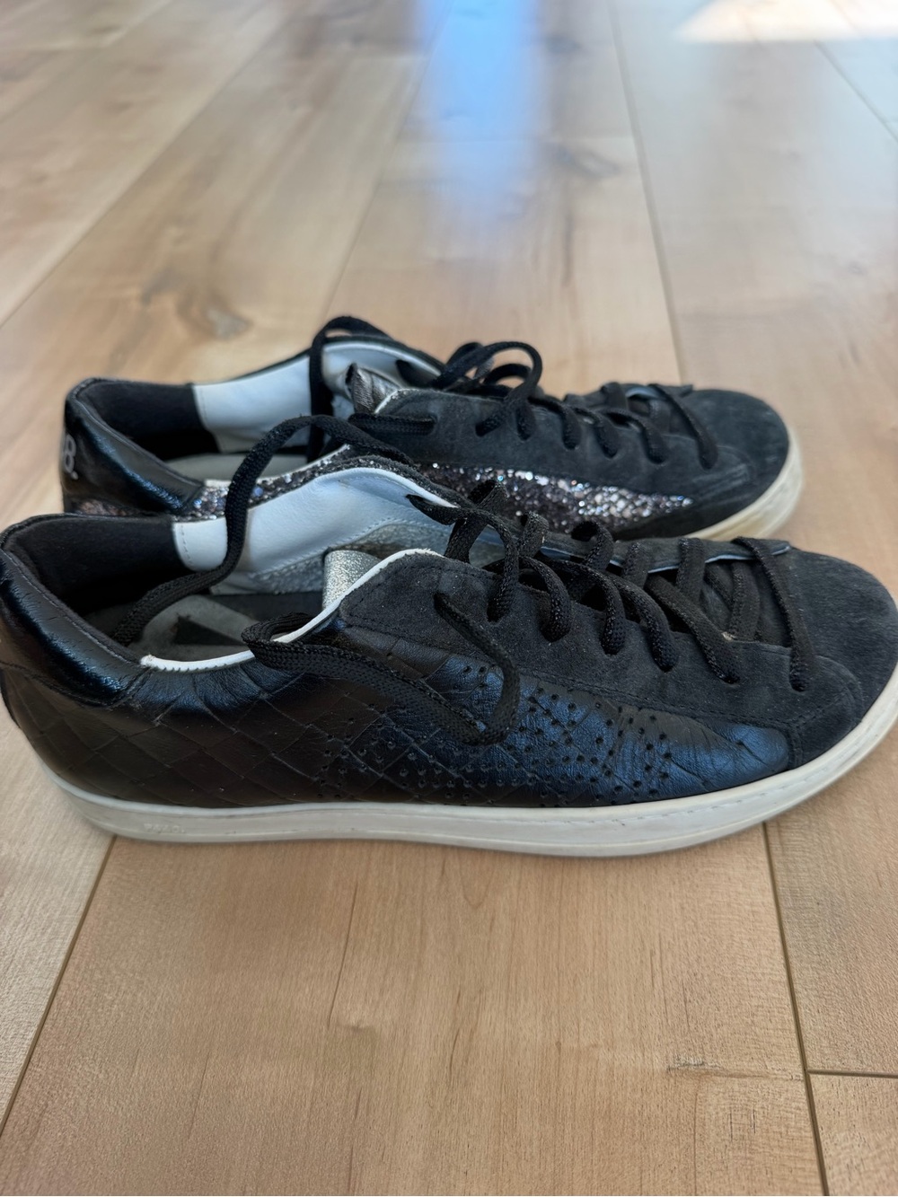 P448 Women’s Casual Lace-Up Sneakers